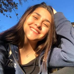 Meet your Posher, Alinne